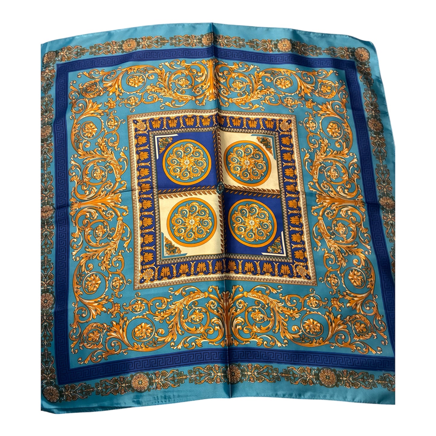 ✨ Foulard satiné bleu méli-mélo aux détails dorés✨